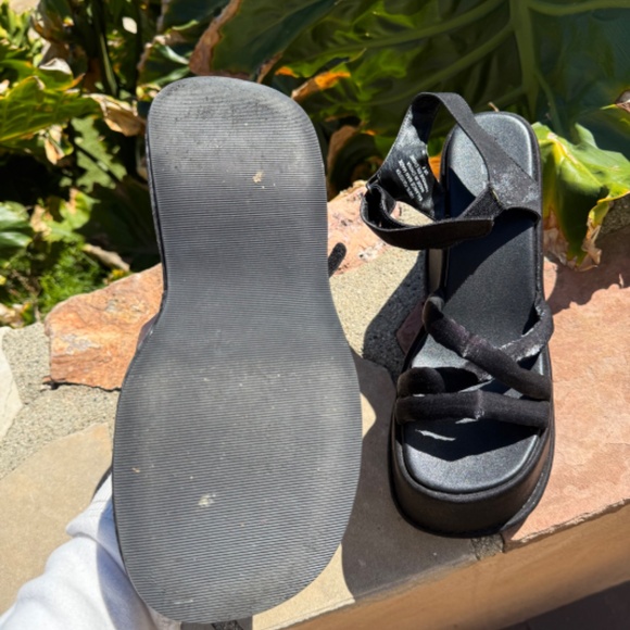 UNIF bubble platform sz 8 - Picture 6 of 7